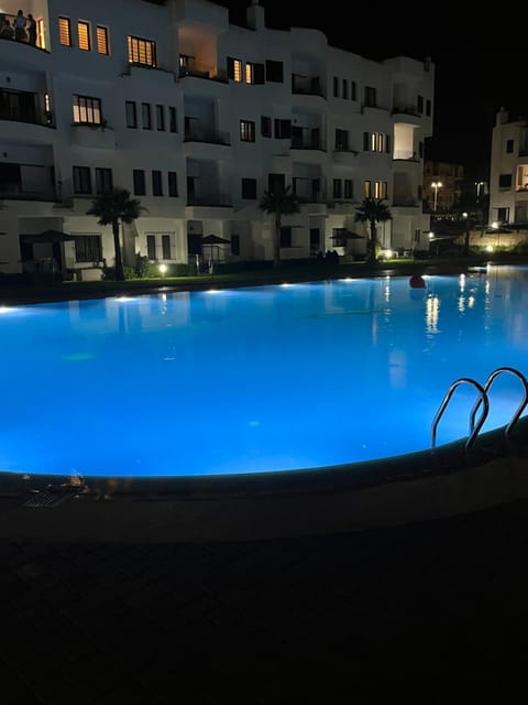 Night, Pool view