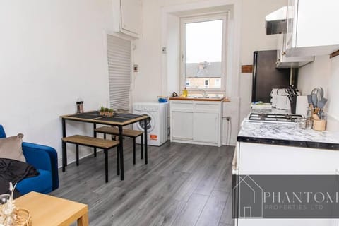 Complex Suite Apartment in Glasgow