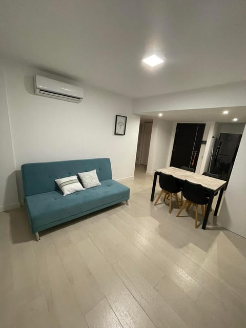 Living room, air conditioner