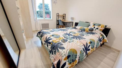 Maison d'hôtes avec jardin 3 chambres pour 7 à 45 min circuit 24h du Mans House in Centre-Val de Loire