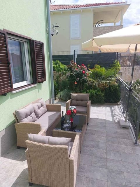 Garden, Balcony/Terrace