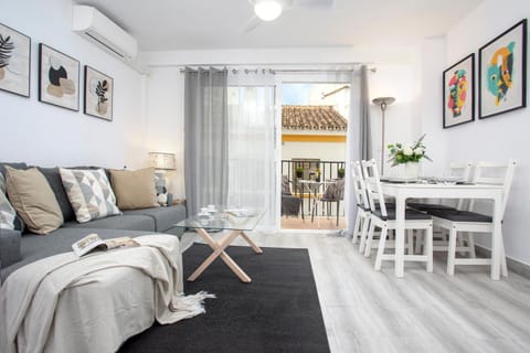 Living room, Dining area, air conditioner