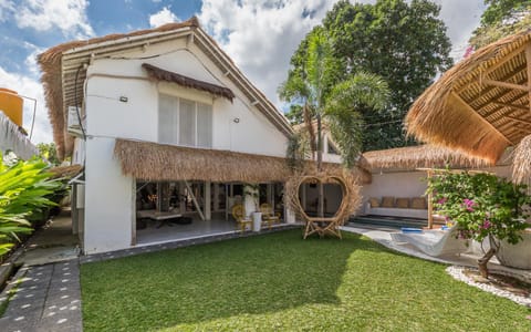 Property building, Garden, Garden view