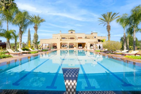 Day, Pool view, Swimming pool, sunbed
