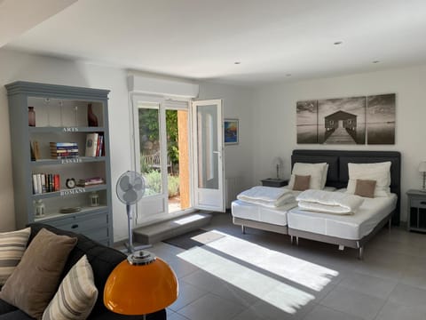 Photo of the whole room