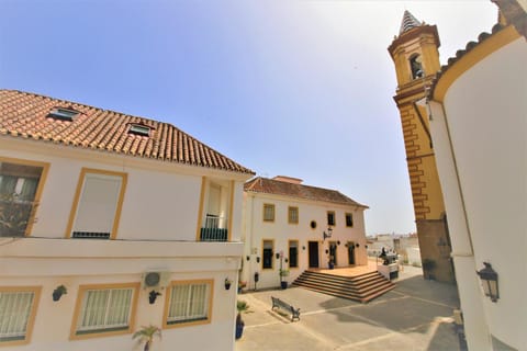 Neighbourhood, Landmark view, Street view
