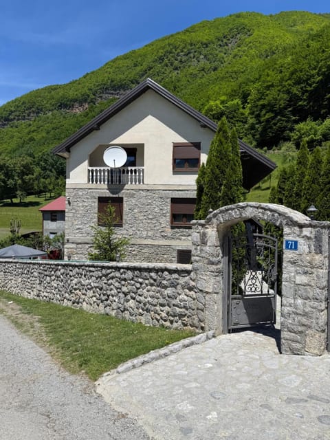 Property building, Day, Natural landscape, Mountain view