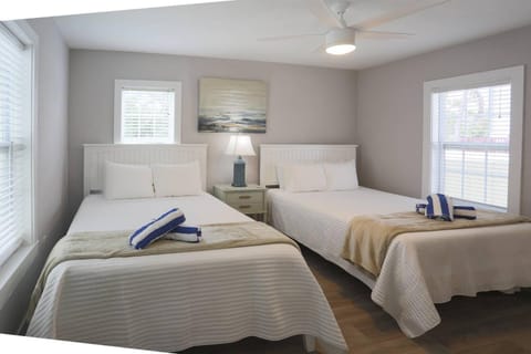 1 - Island Paradise Cottages - Sweet Jasmine House in Madeira Beach
