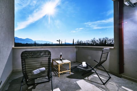 Natural landscape, View (from property/room), Balcony/Terrace, Mountain view