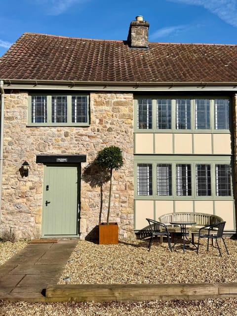 Property building, Patio, Day