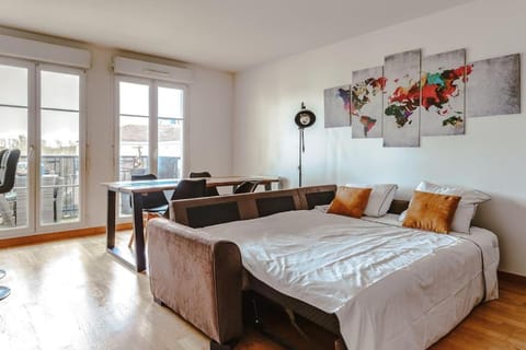 Appartement confortable proche Disneyland Paris Apartment in Bussy-Saint-Georges