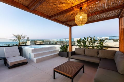 Hot Tub, Balcony/Terrace, Sea view, sunbed