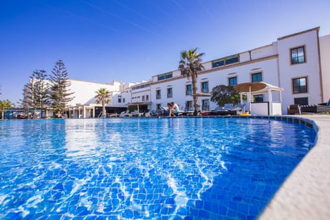 Property building, Pool view, Swimming pool, sunbed