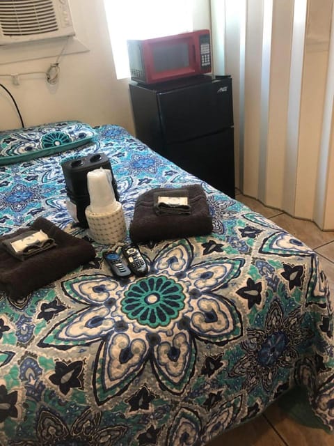 Crown Inn & Suites Apartment hotel in Casa De Oro-Mount