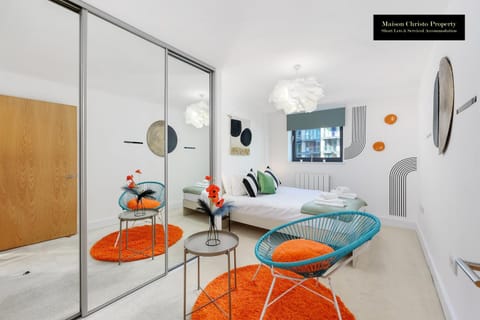 Bed, Photo of the whole room, Bedroom, wardrobe