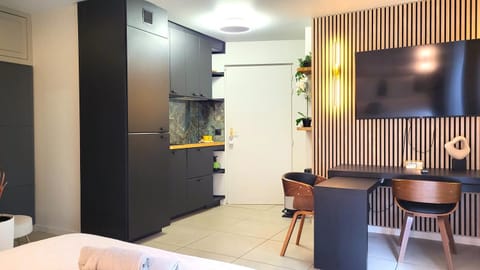 TV and multimedia, Kitchen or kitchenette, Dining area
