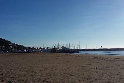 studio cabine. Terrasse Cabin in Le Lavandou