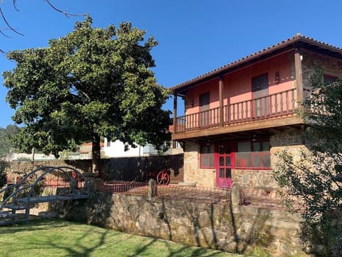 Property building, Day, Garden, Garden, Balcony/Terrace