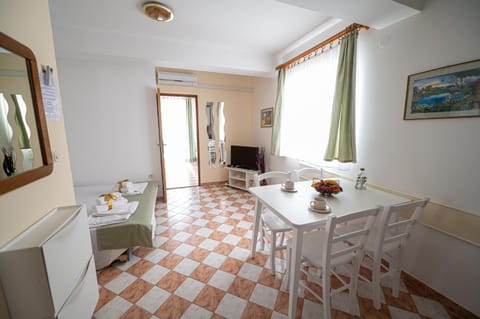 Apartmani Marin No1. Apartment in Šibenik-Knin County, Croatia