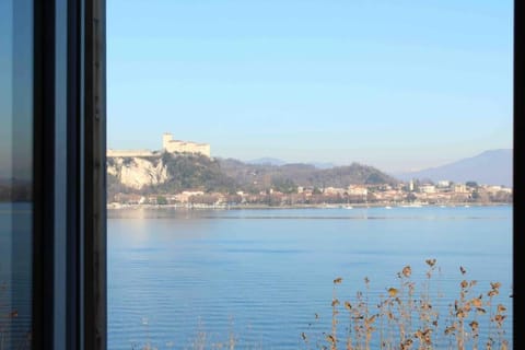Babalù Con vista lago Apartment in Arona