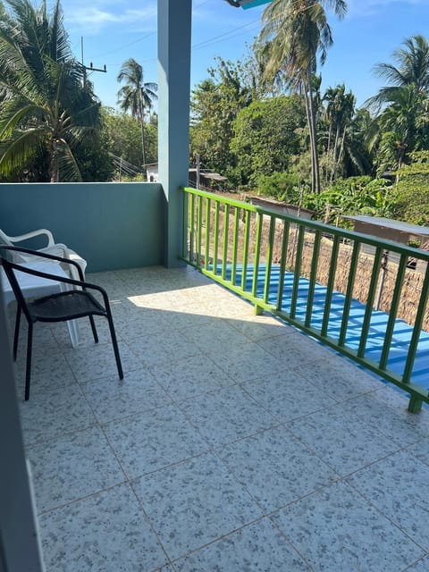 Nare Guest House Bed and Breakfast in Sala Dan