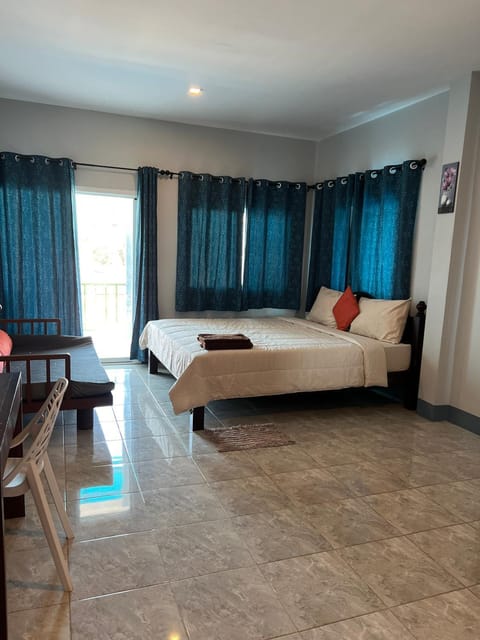 Nare Guest House Bed and Breakfast in Sala Dan