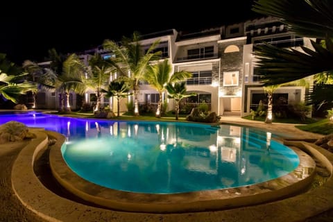 Garden, Swimming pool