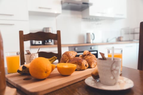 La Magie des numéros T3, proche Halles Apartment in Saint-Cyr-sur-Loire