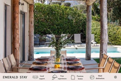 Day, Garden, Food and drinks, Seating area, Dining area, Food, Garden view, Pool view, Swimming pool, Drinks