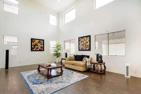 Lounge on the Patio Group Getaway in Surprise! House in Surprise