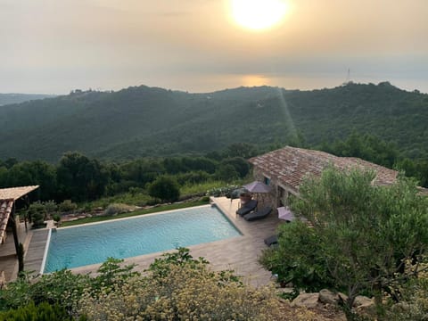 Spring, Day, Natural landscape, Mountain view, Pool view, Swimming pool, Sunrise