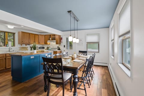 Great Location! Colleges! Hiking! Ithaca Commons! House in Ithaca