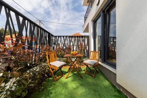 Garden, Garden, Balcony/Terrace