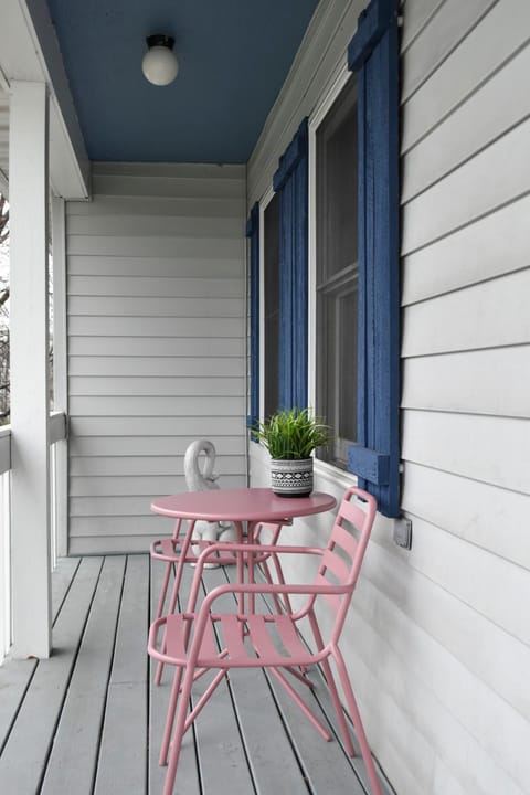 Great Location! Colleges! Hiking! Ithaca Commons! House in Ithaca