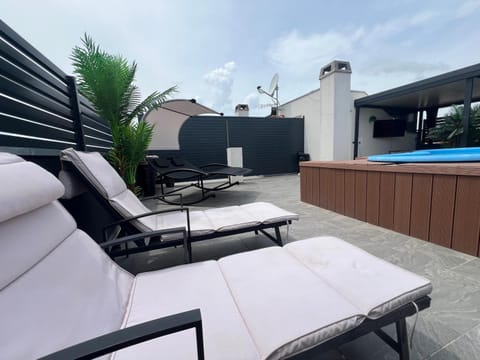 Rooftop Apartment Iadera Apartment in Zadar