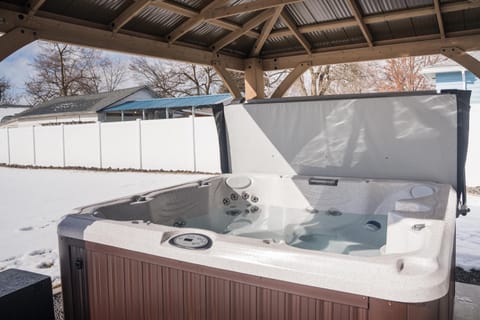 Day, Natural landscape, Hot Tub