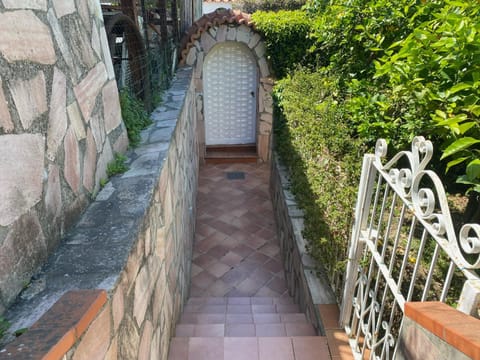 Casa Wanda - Holiday Home in Ischia City Center House in Ischia