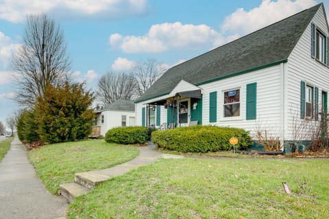 Beech Grove Vacation Rental with Private Yard House in Perry Township