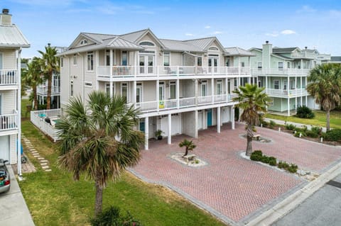 59 Captain's View House in Tybee Island