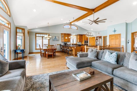 59 Captain's View House in Tybee Island