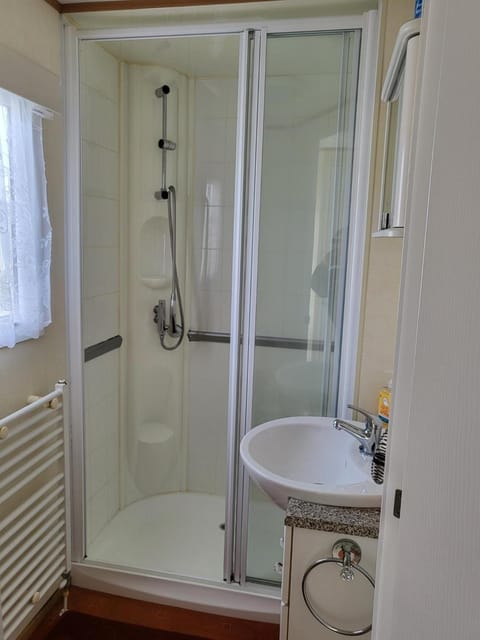 Beautiful Caravan Apartment in Ingoldmells