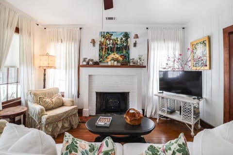 Dutton Waller Cottage House in Tybee Island