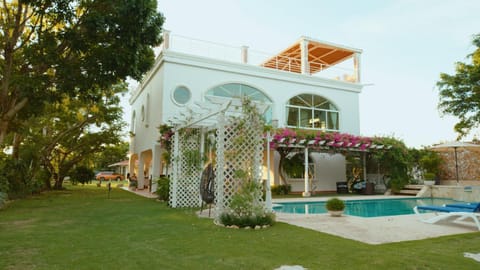 Balcony/Terrace, Swimming pool