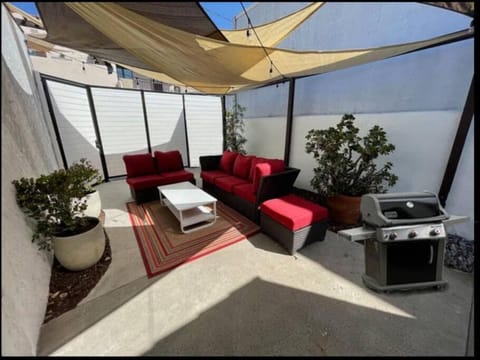 The Heart of Belmont Shore House in Belmont Shore