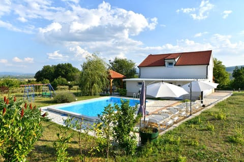 Facade/entrance, Swimming pool
