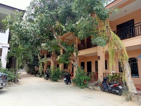 Property building, Street view, Parking