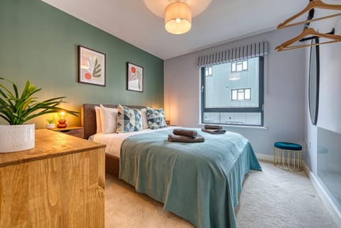Bed, Bedroom, towels, towels