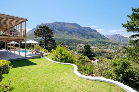 Property building, Garden, Garden view, Mountain view