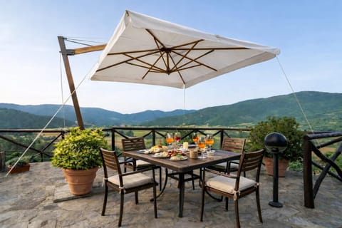 Property building, Balcony/Terrace, Living room