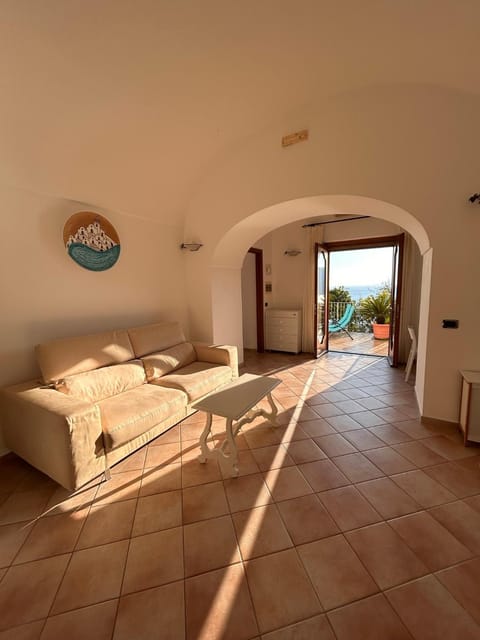 Living room, Photo of the whole room